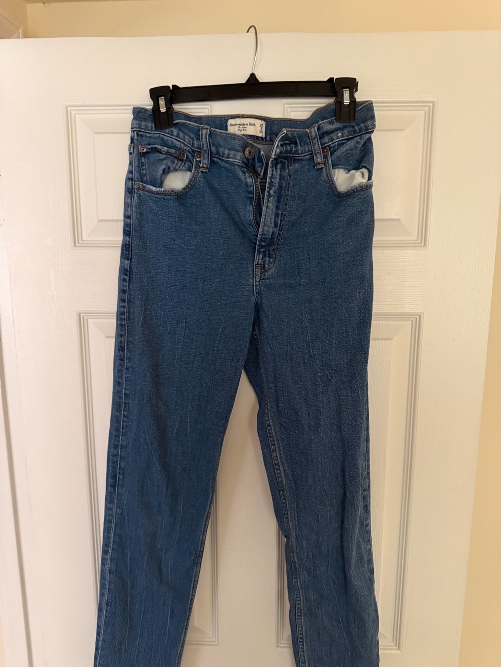 Abercrombie & Fitch High-Rise Straight-Leg Jeans - Blue